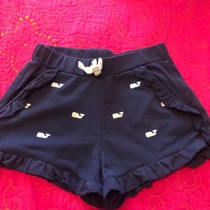 Vineyard vines target ruffles navy shorts size 6